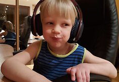 Mažojo Dominyko &scaron;eima svajoja apie operaciją JAV, kuri jų sūnui dovanotų kitokią gyvenimo kokybę.