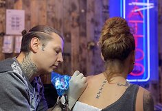 D.Djačkovas ir jo i&scaron;pie&scaron;tos tatuiruotės