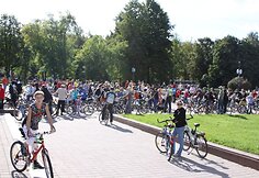 Žygiu dviračiais susidomėjo pora šimtų klaipėdiečių.