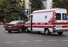 Greitoji susidūrė su lengvuoju automobiliu pačiame miesto centre.