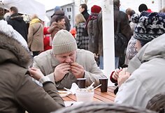 Stintų ragavimas.