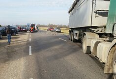 Netoli Dotnuvos avarijos metu susidūrė sunkvežimis ir „Audi“