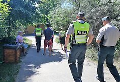 Moterys niekaip neapleidžia anksčiau čia buvusio joms skirto paplūdimio, kuris jau de&scaron;imtmetį yra bendrasis paplūdimys.