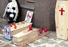 Mitingas prie Kauno prokuratūros