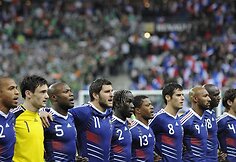 Thierry Henry kamuolį sustabdė ranka