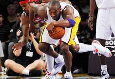 Los Andželo „Lakers“ nepasigailėjo autsaiderių