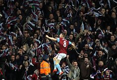 „Aston Villa“ futbolininkų triumfas