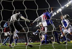 „Aston Villa“ futbolininkų triumfas