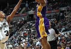 &bdquo;Lakers&ldquo; pergalė