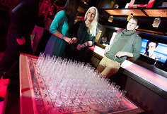 Vakarėlio su tarakonų lenktynėmis akimirka