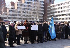 Rusakalbiai klaipėdiečiai piktinosi ketinimais uždaryti A.Rubliovo mokyklą bei teigė sieksiantys išsaugoti savo vertybes.