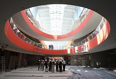 Vilniaus pramogų parko teritorijoje baigiamo statyti prekybos ir pramogų centro „Ozas“ plėtotojai skaičiuoja dienas iki atidarymo.