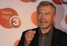 Į pristatymą rinkosi &scaron;venti&scaron;kai nusiteikę ir kokteilinio aprangos kodo paisę svečiai