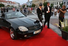 Mantą Petruškevičių sveikino teisingai pasipuošę svečiai.