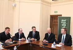 Nugalėtojus apdovanojimų ceremonijoje sveikino asociacija &bdquo;Infobalt&ldquo;, Lietuvos mokslų akademija bei premjeras A. Butkevičius. 