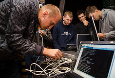 IT sistemų administratorių turnyro „SysAdmin 2013“ akimirka