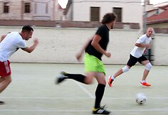 „Biplan“ ir „Bez bilieta“ muzikantų komanda žaidė futbolą su FK „Barbakanas“