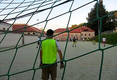 „Biplan“ ir „Bez bilieta“ muzikantų komanda žaidė futbolą su FK „Barbakanas“