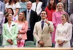 Rogeris Federeris su žmona Mirka ir Velso princesė Caterine
