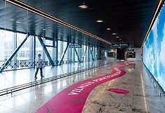 Vilniaus oro uostas laikinai tapo „Vilnius Pinkternational Beetport“