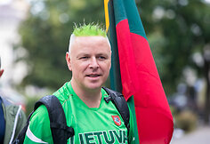 Gediminas Ūkelis, apsilankęs 1988 m. koncerte su Lietuvos vėliava