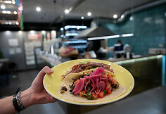  &bdquo;Tacos&ldquo; restorane &bdquo;Donde Food & Drink&ldquo;