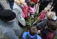 Vaikų globos namų auklėtiniai klausėsi paskaitos apie atsakingą kasdienių prekių vartojimą, ekologiją bei bendravo su projekto „Lietuvos perlai“ dalyvėmis.