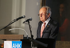 Apdovanojimų akimirka