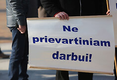 Mitingas prie Vilniaus savivaldybės