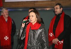 Savaitgalį visoje Lietuvoje šurmuliavo ketvirtus metus iš eilės rengiama Maltos ordino Kalėdinės sriubos akcija. Vilniuje maltiečiai sriubą dalino ir aukoti skurstantiems ragino prie „Akropolio“.