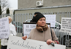 Piketas prie Vilniaus r. savivaldybės