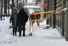 Apsauginė juosta įspėja vilniečius apie pavojų