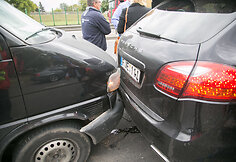 Vilniaus centre vienas po kito susidūrė 4 automobiliai