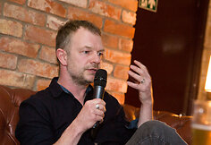 "VICE" žurnalistas Max Daly 