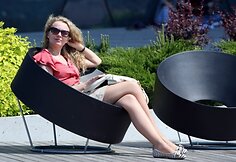 Pasimėgauti saulės spinduliais, suvalgyti sumu&scaron;tinių ar ledų vilniečiai vis mieliau renkasi į &bdquo;Swedbank&ldquo; terasą