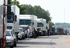 Medininkų pasienio poste kelių kilometrų eilės