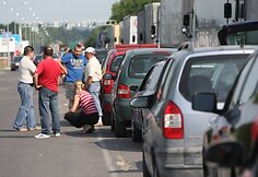 Medininkų pasienio poste kelių kilometrų eilės