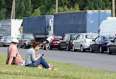 Medininkų pasienio poste kelių kilometrų eilės