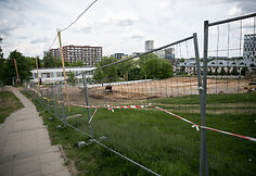 Statybos Karolini&scaron;kėse nesustoja, nors leidimas joms abejotinas.