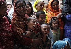 Pakistaną krečia didelį nepriteklių jaučiančių žmonių savižudybės.