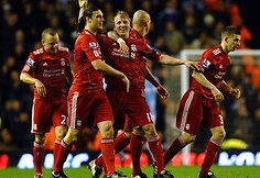 &bdquo;Liverpool&ldquo; sveikina Dirką Kuytą