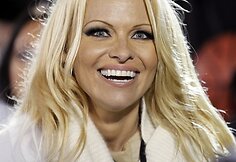 Tribūnose buvo ir Pamela Anderson