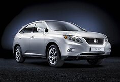 Hibridinis „Lexus RX“