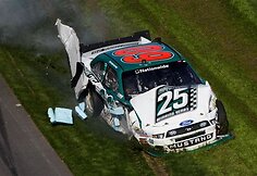 Avarijos &bdquo;Nascar&ldquo; lenktynių &bdquo;Daytona&ldquo; trasoje metu