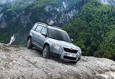 &bdquo;&Scaron;koda Yeti&ldquo; yra tarsi &scaron;veicari&scaron;kas peiliukas tarp automobilių