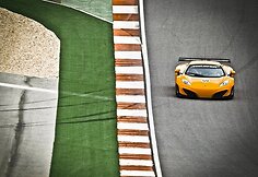 &bdquo;McLaren MP4-12C GT3&ldquo; matysime tik lenktynių trasose