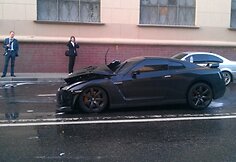 &bdquo;Nissan GT-R&ldquo; avarija Maskvos centre