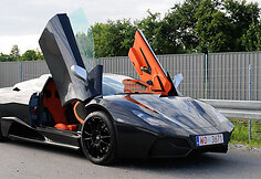 Lenki&scaron;kas superautomobilis &bdquo;Arrinera&ldquo;