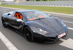 Lenki&scaron;kas superautomobilis &bdquo;Arrinera&ldquo;