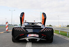 Lenki&scaron;kas superautomobilis &bdquo;Arrinera&ldquo;